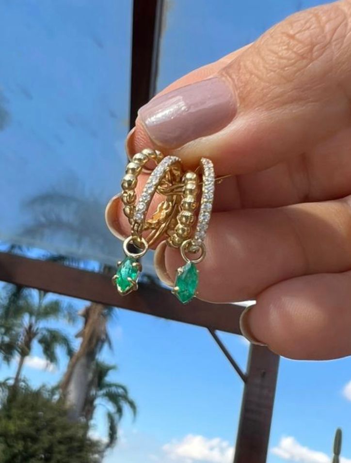 Hoop diamond emerald