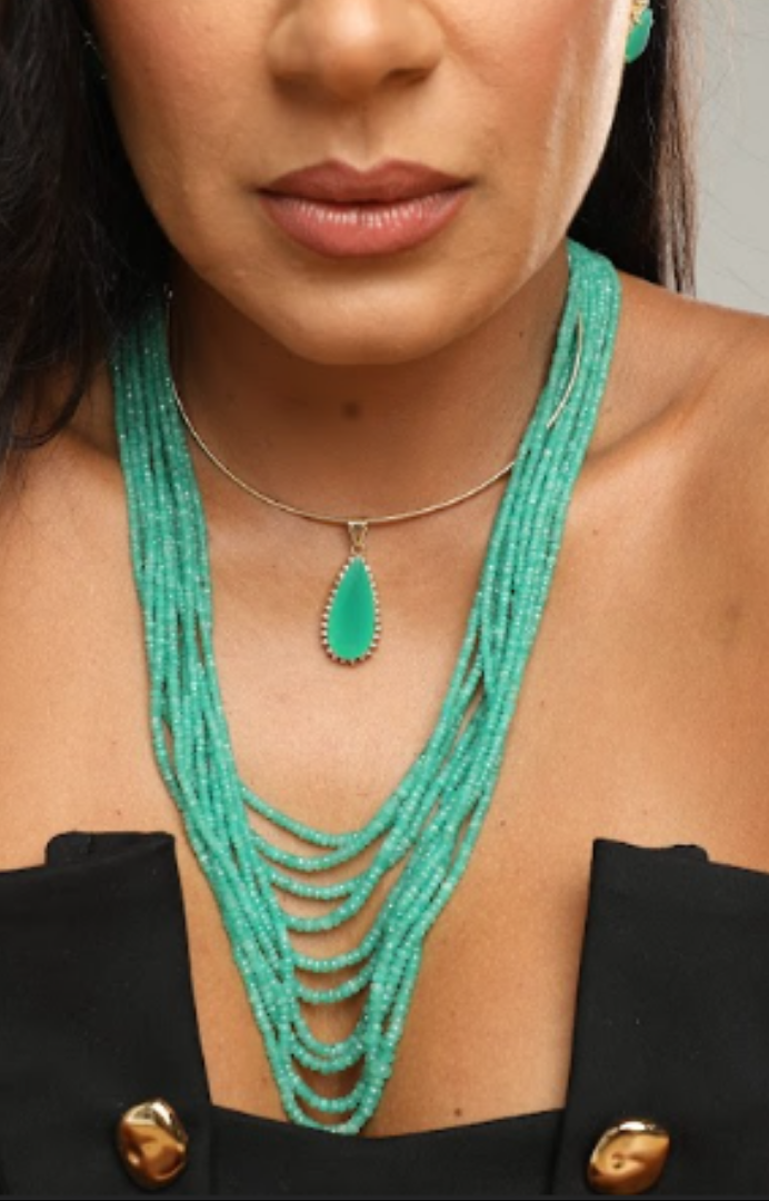 Beads emerald necklace