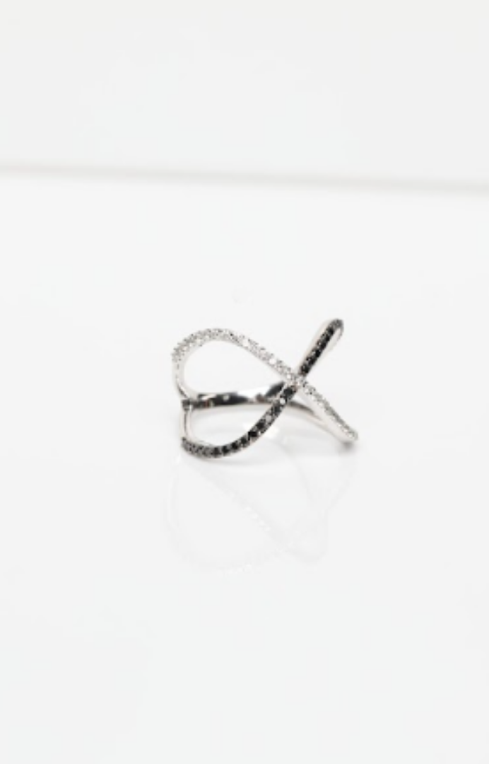 18k White Gold Infinity Crossover Diamond Ring