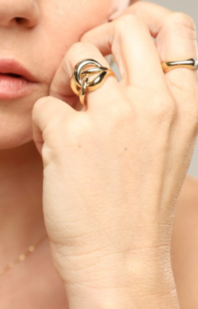 18k Gold Sculptural Knot Ring