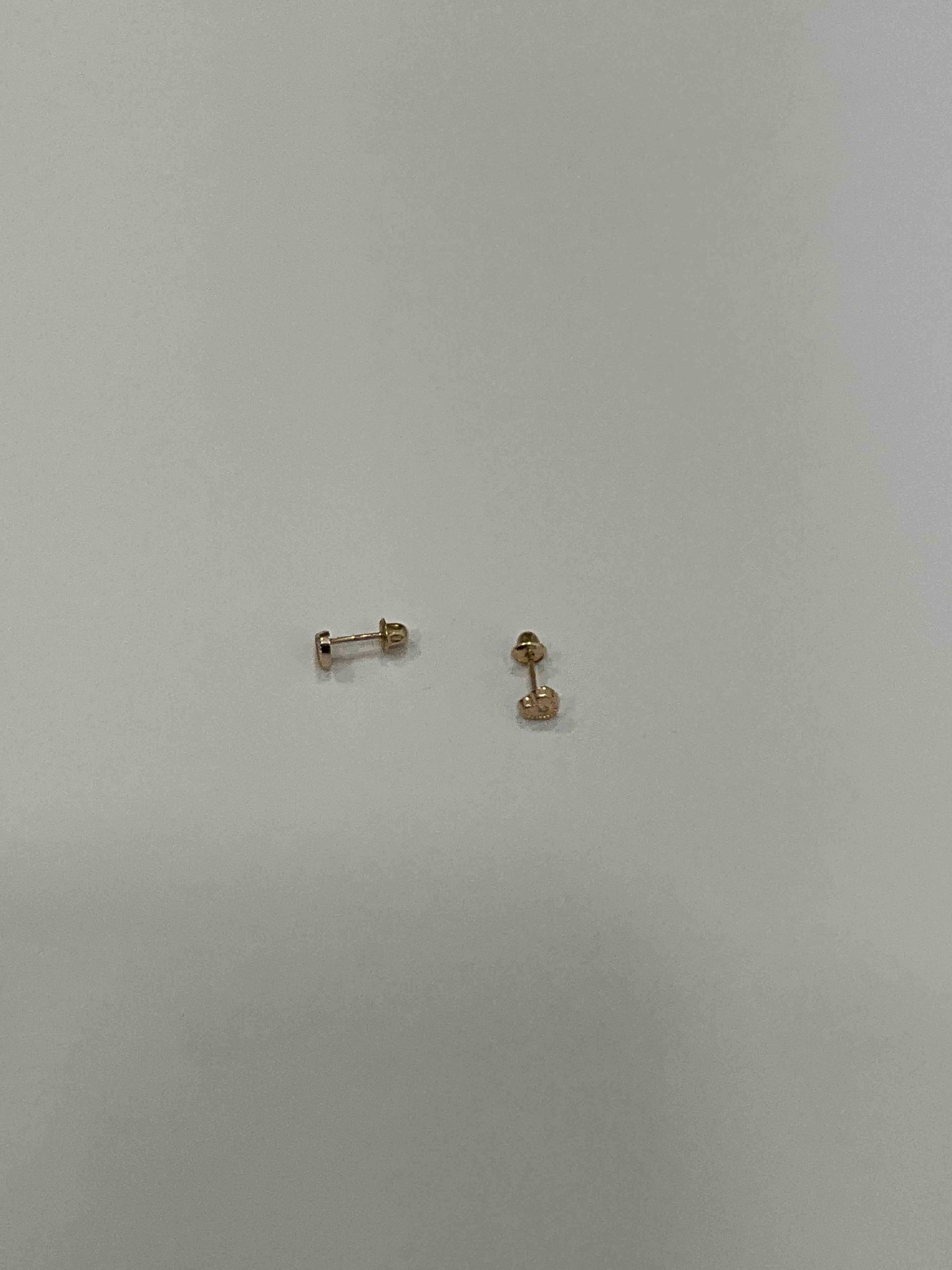 14k Centered heart earrings