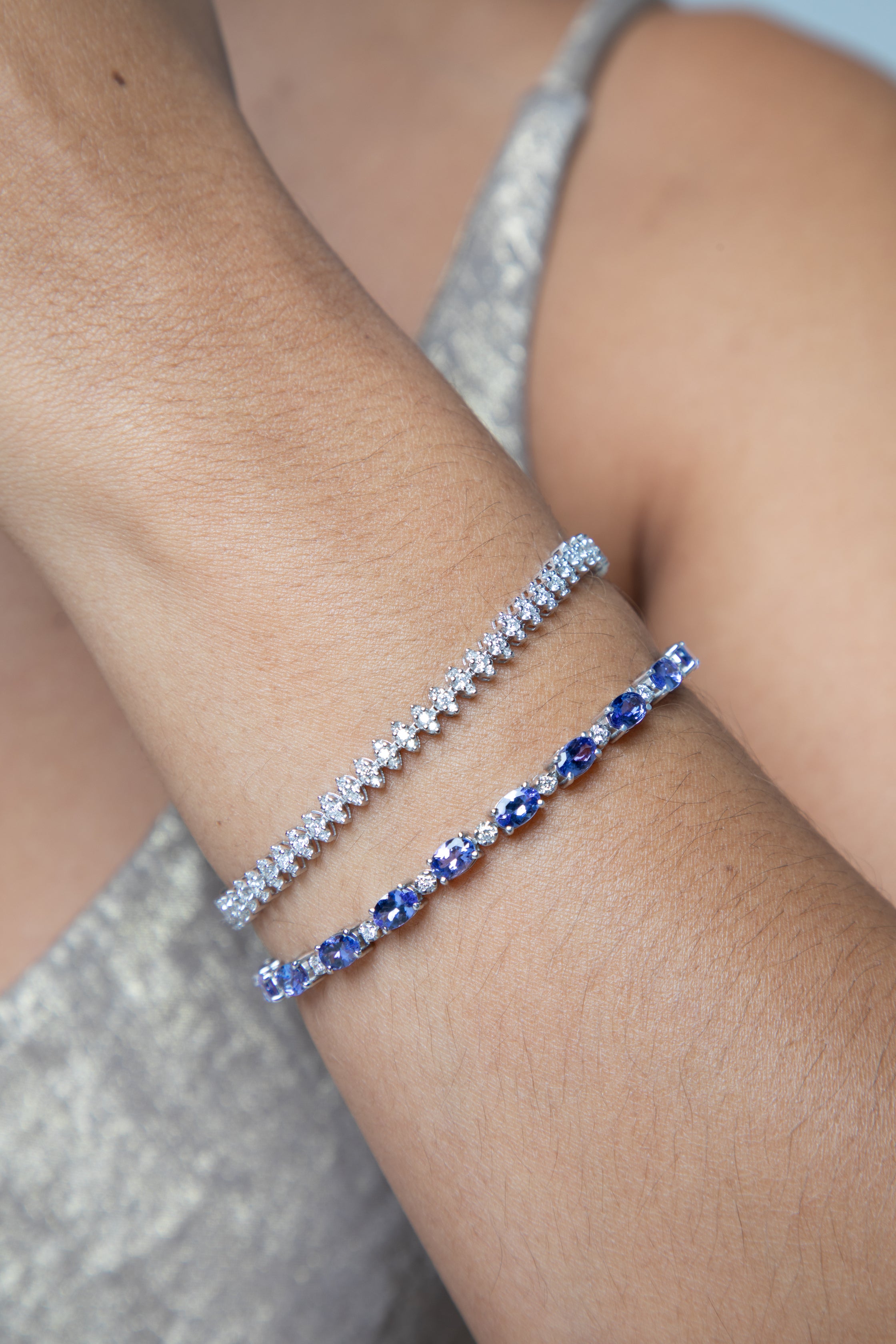 Tanzanites and diamonds bracelets